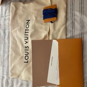 Authentic Louis Vuitton Graceful PM purse. Excellent condition!!